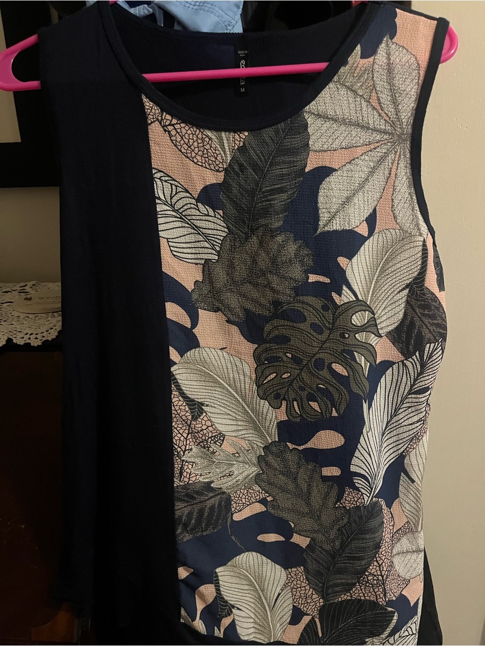 Sleeveless Tropical-Print Tank Top in Navy and Blush